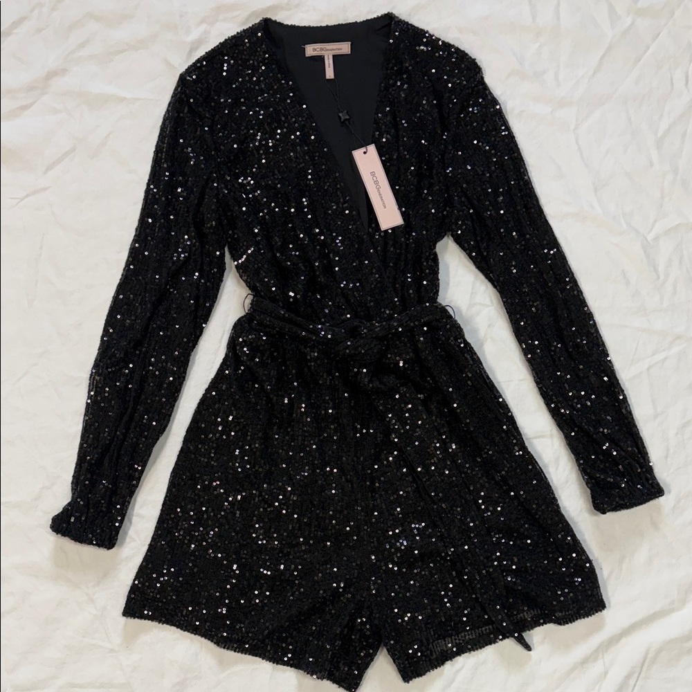 BCBGeneration Black Sequin Long Sleeve Belted Women’s Romper jumpsuit R13A